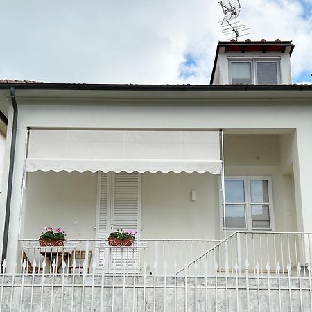 Apartmán La Casa Di Rosi Al Mare Vada Exteriér fotografie