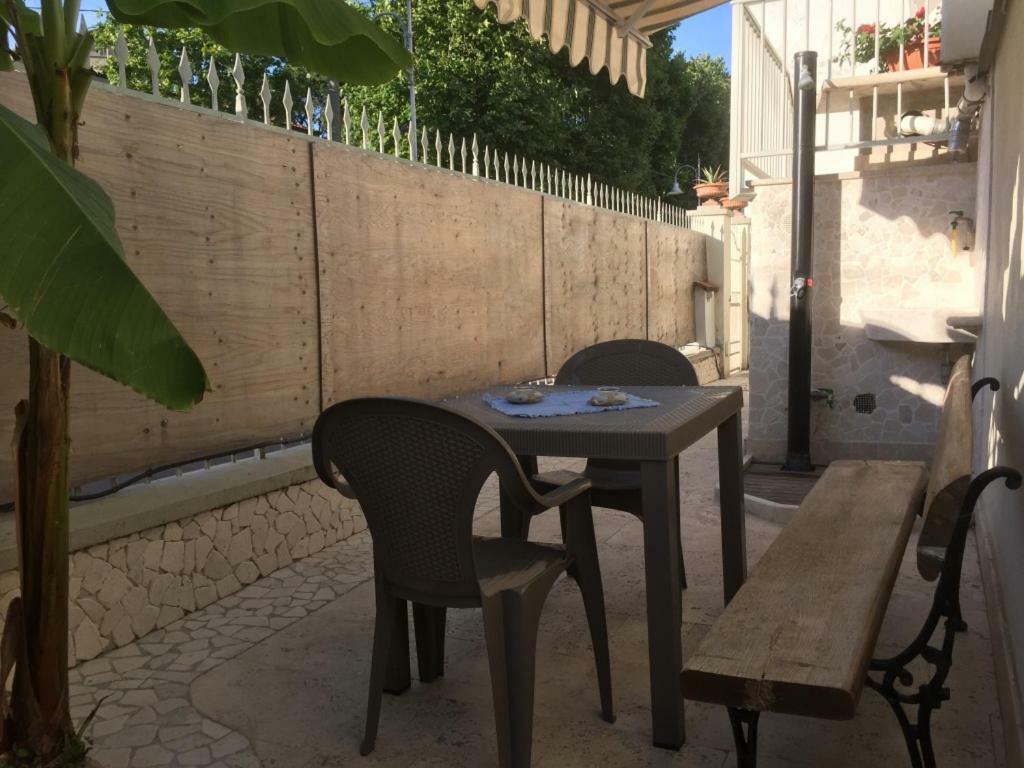 Apartmán La Casa Di Rosi Al Mare Vada Exteriér fotografie